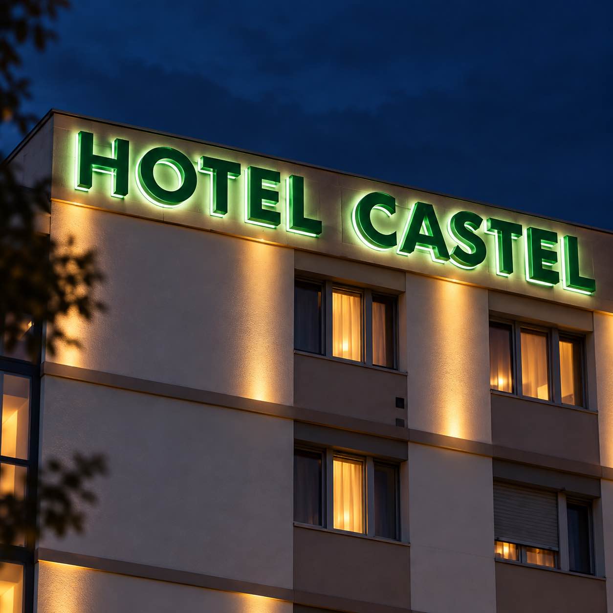 Lettrage lumineux sur façade professionnelle
